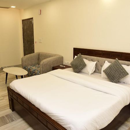 Holiday Out Hotel Джодхпур Экстерьер фото