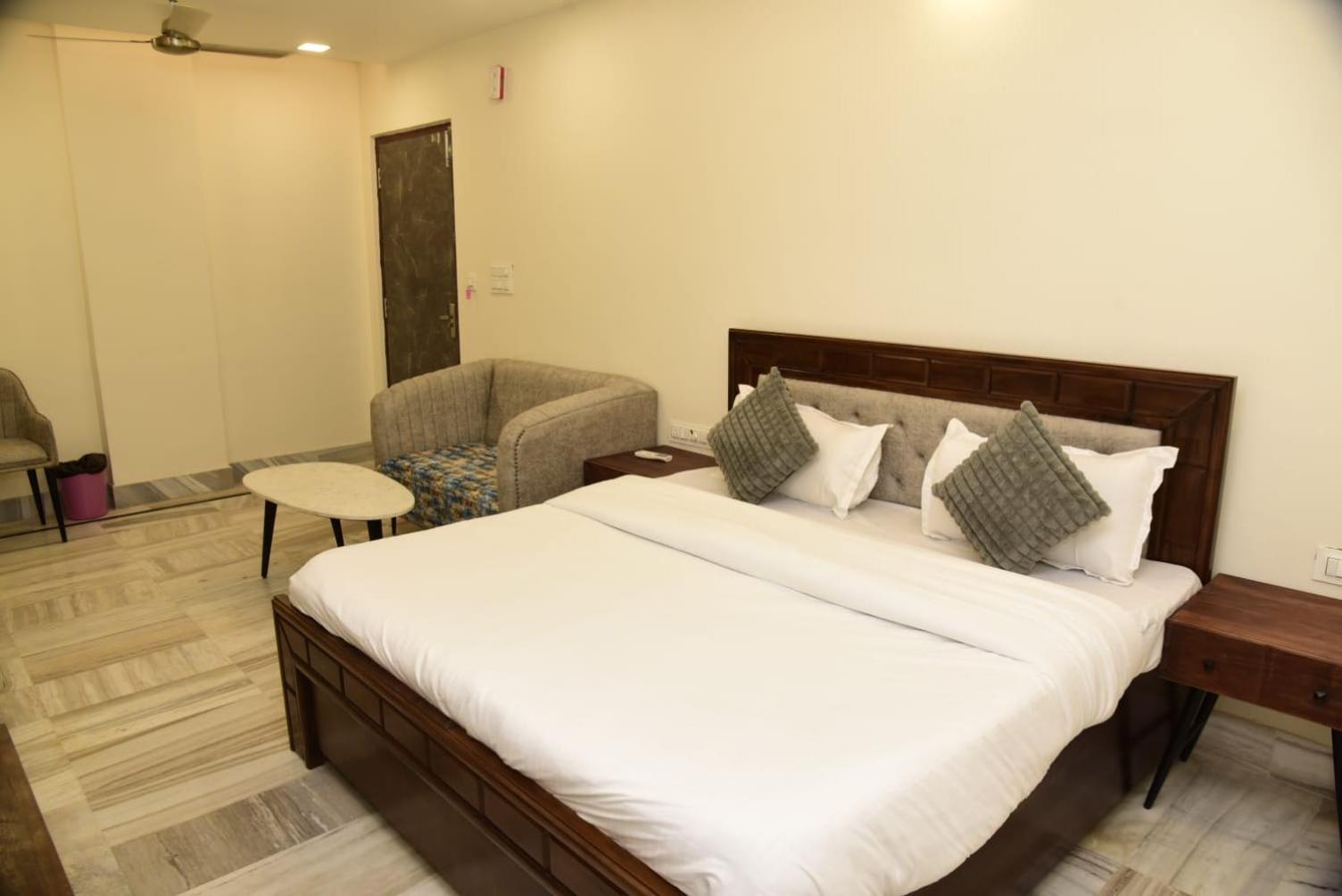 Holiday Out Hotel Джодхпур Экстерьер фото