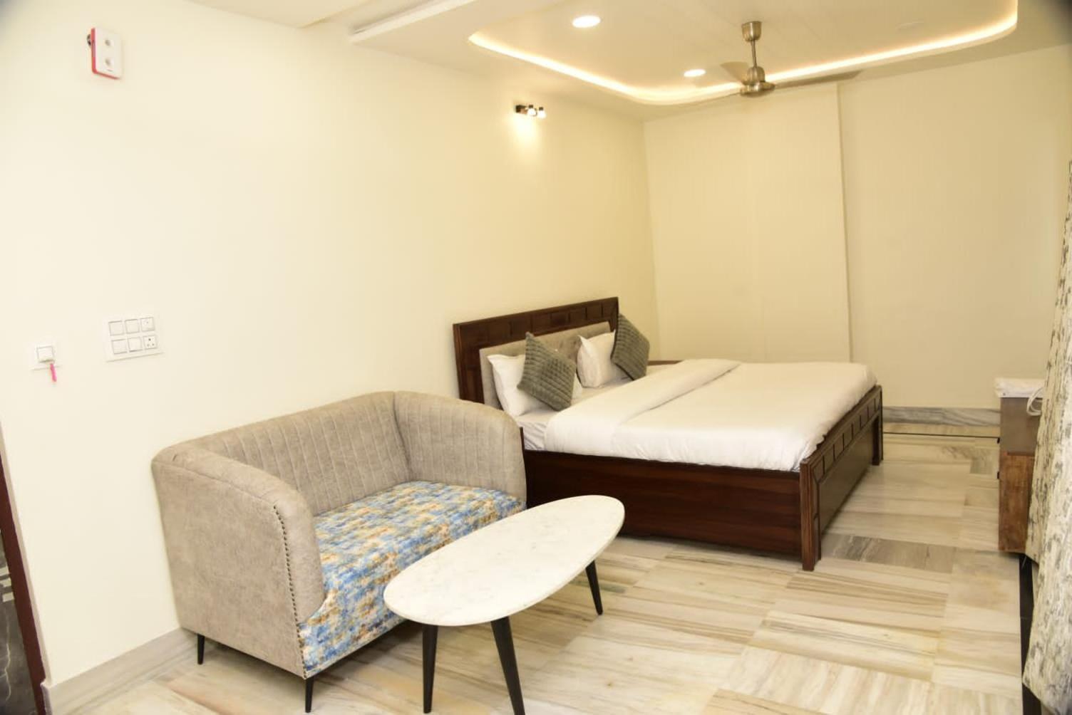 Holiday Out Hotel Джодхпур Экстерьер фото