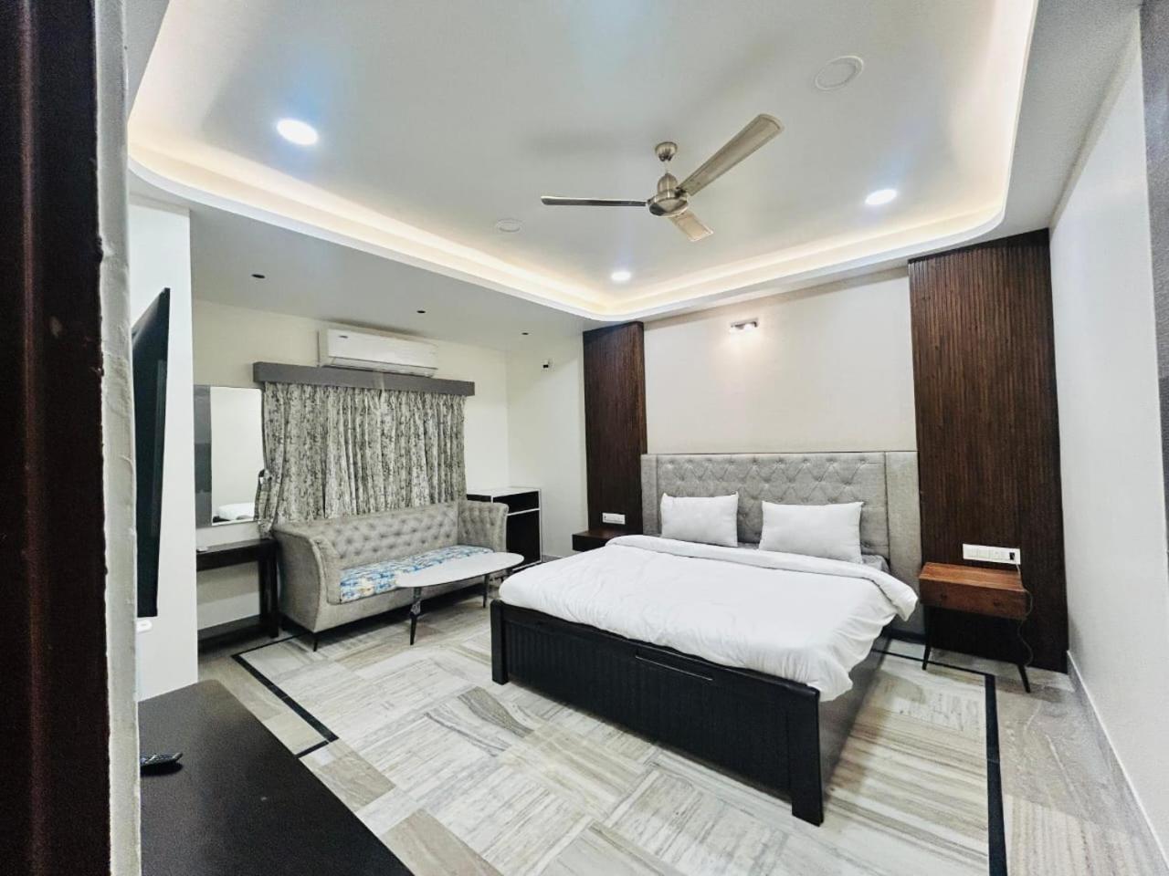 Holiday Out Hotel Джодхпур Экстерьер фото